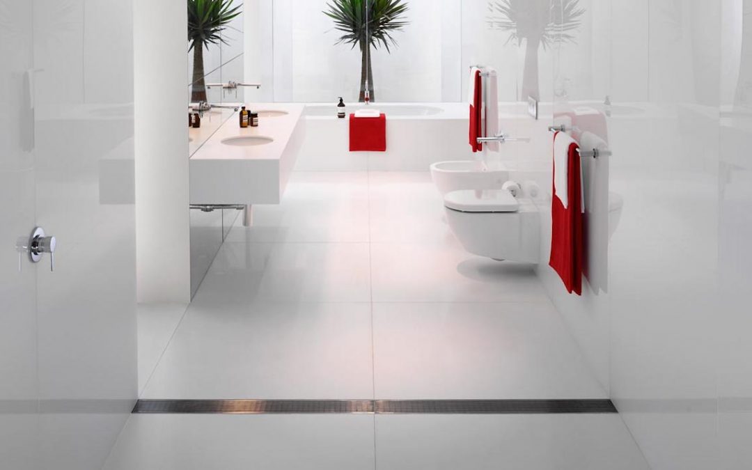 Transform Small Bathrooms into a Spacious Oasis