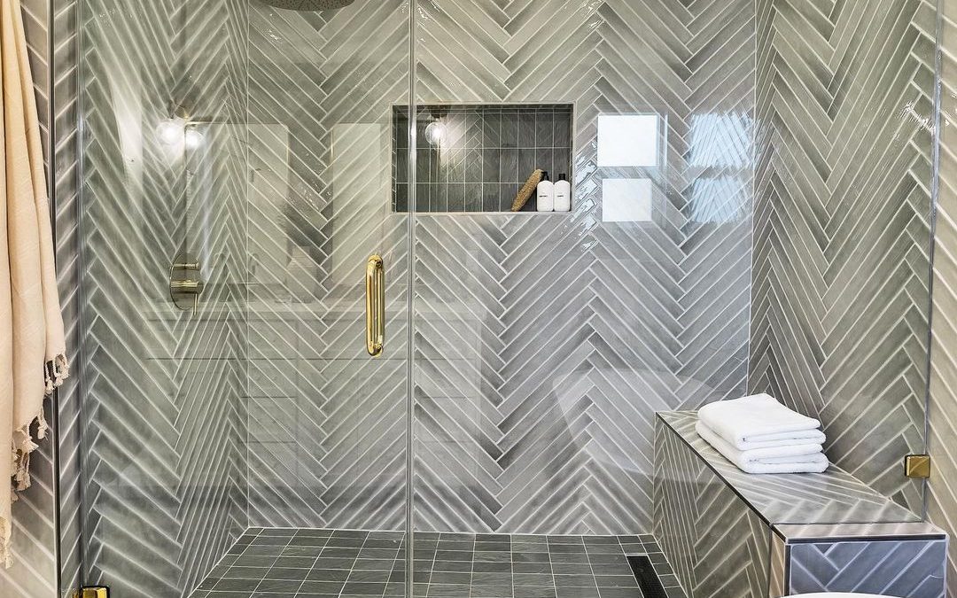 A-Year-In-Review: Top Infinity Drain Bathroom Designs of 2020